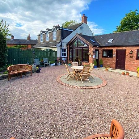 High View Cottage Uttoxeter Exterior foto