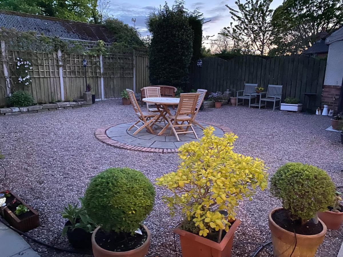 High View Cottage Uttoxeter Exterior foto